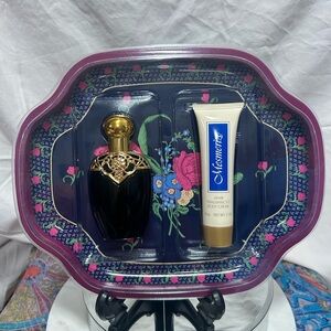 Avon Floral Expression Mesmerization Gift Set